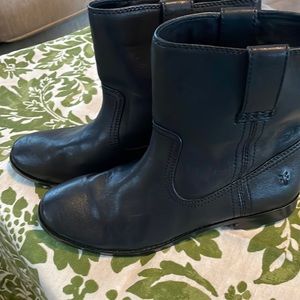 Frye short slip on Boots